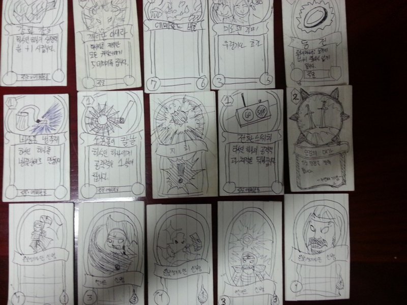 Illustration for article titled Reclutas coreanos idean una genial manera de jugar a Hearthstone: con lápiz y papel